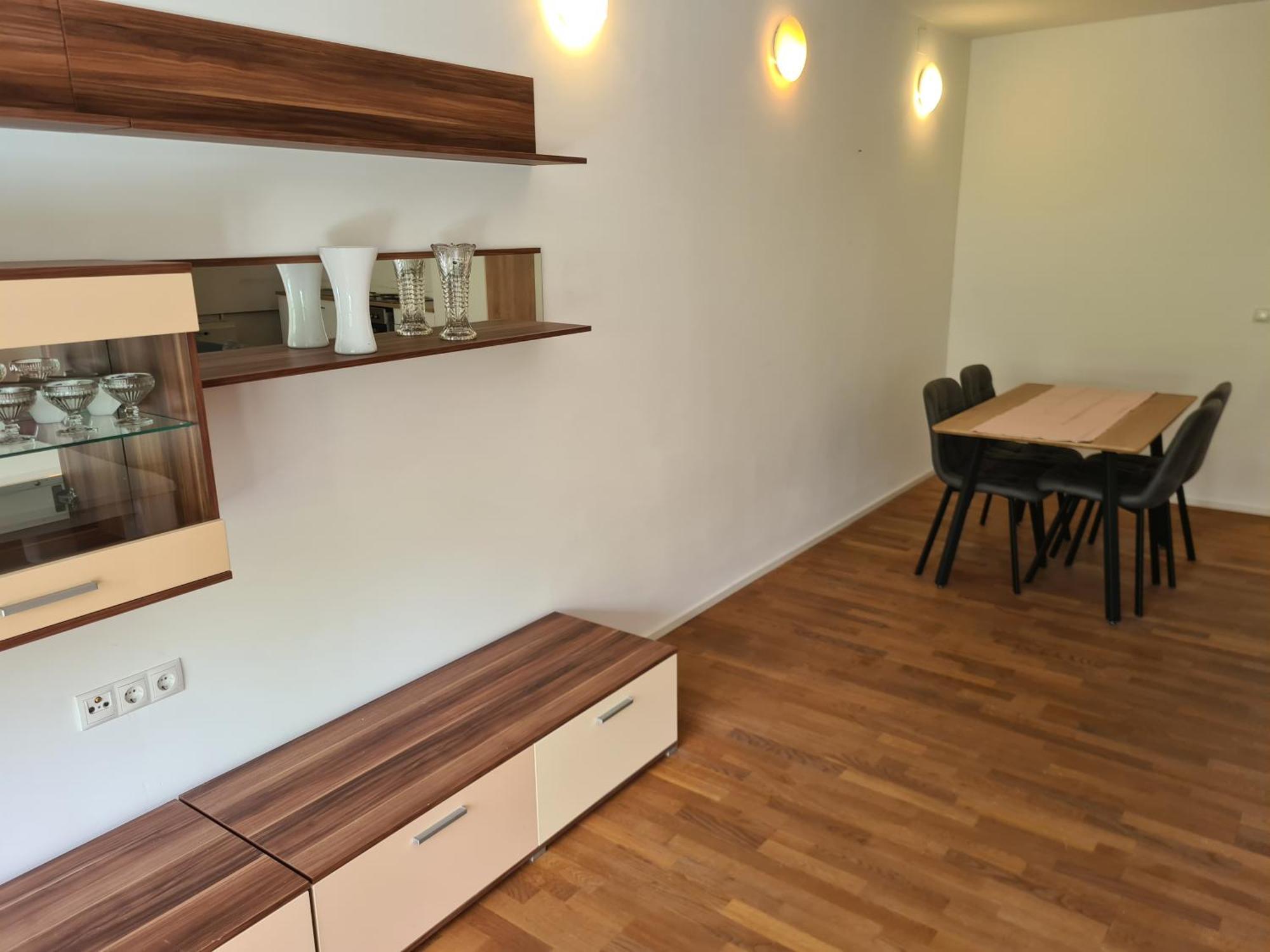 Gardenloft No4 - Enjoy Apartment Wina Bagian luar foto
