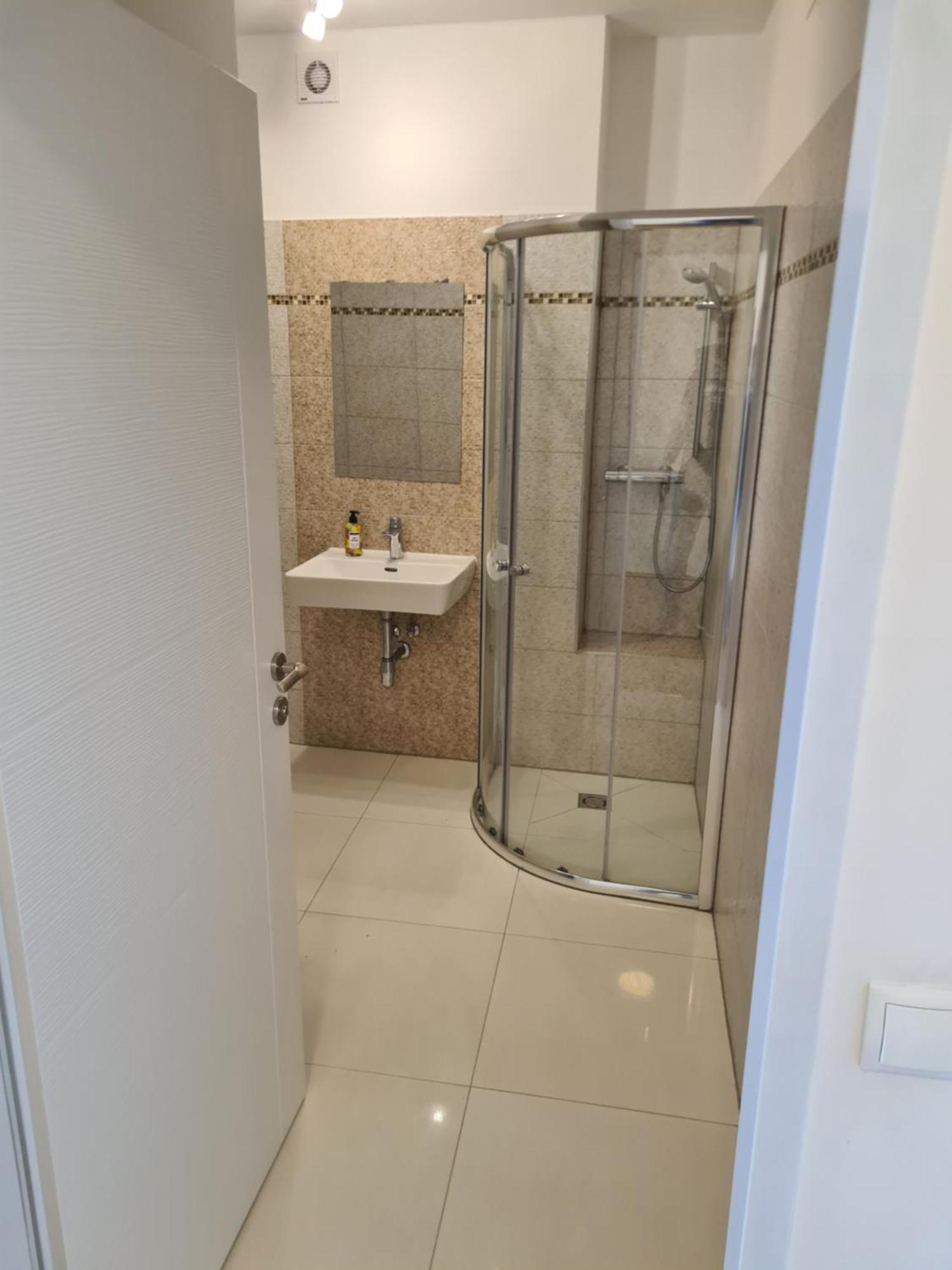 Gardenloft No4 - Enjoy Apartment Wina Bagian luar foto